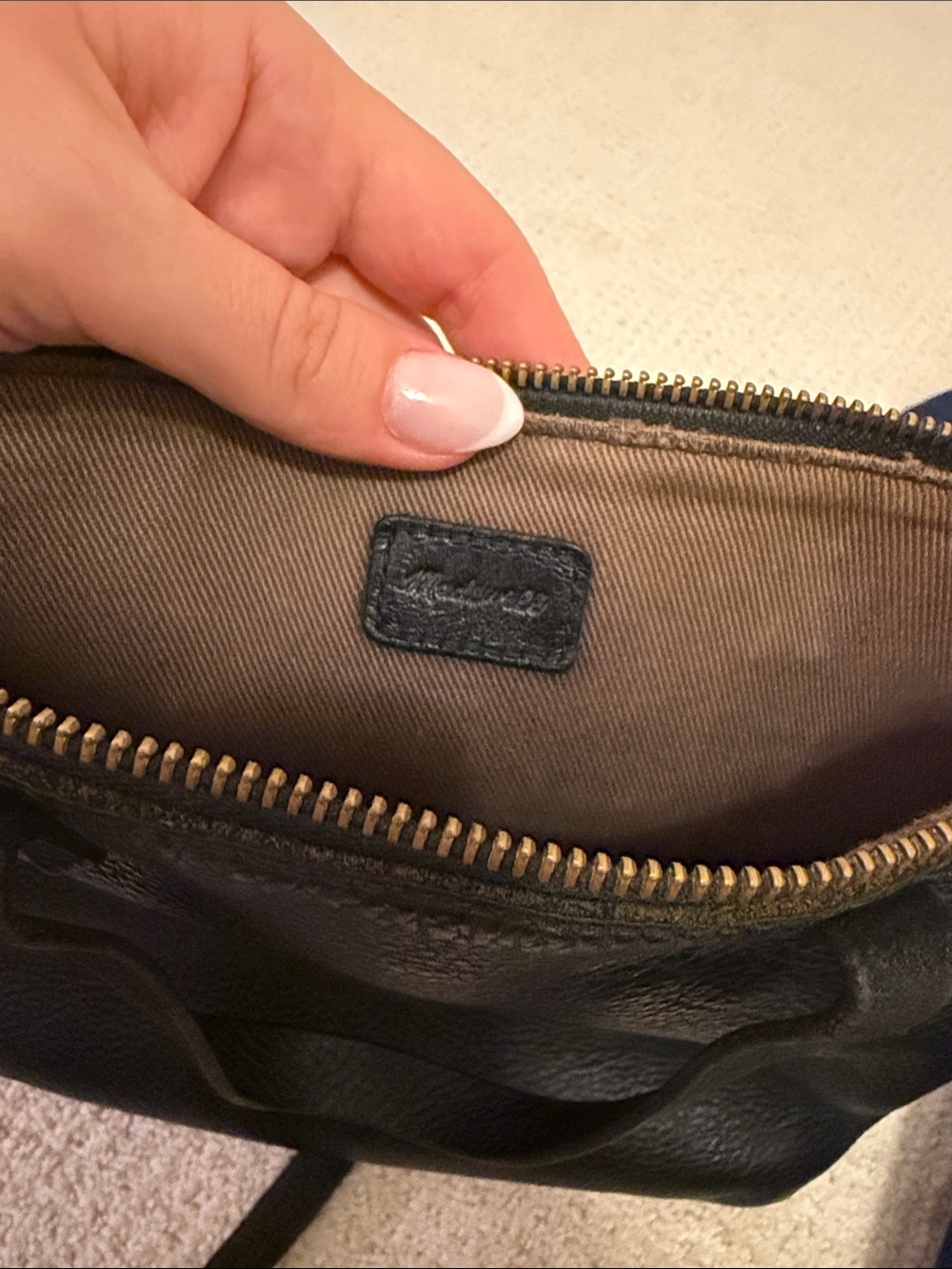 Madewell Black Leather Zip-Top Crossbody Tote - Picture 3 of 4